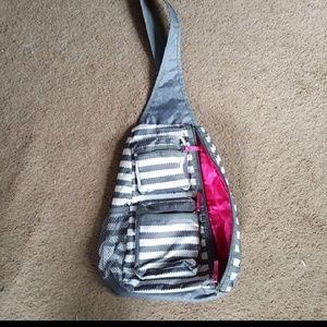One shoulder sling back pack